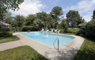 Best Pool Deck Materials in Florida