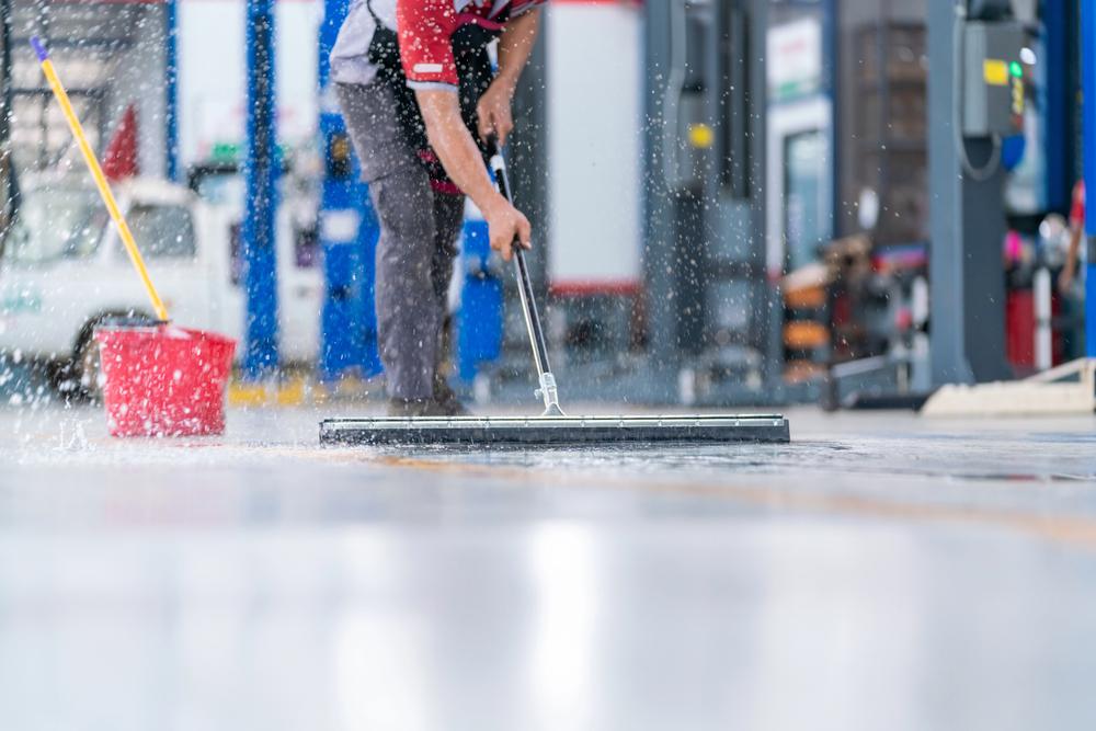 cleaning epoxy floors
